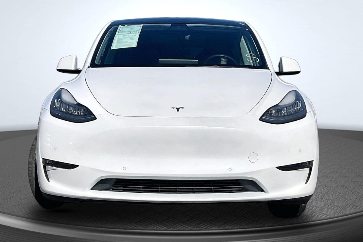 Tesla Model Y photo 3