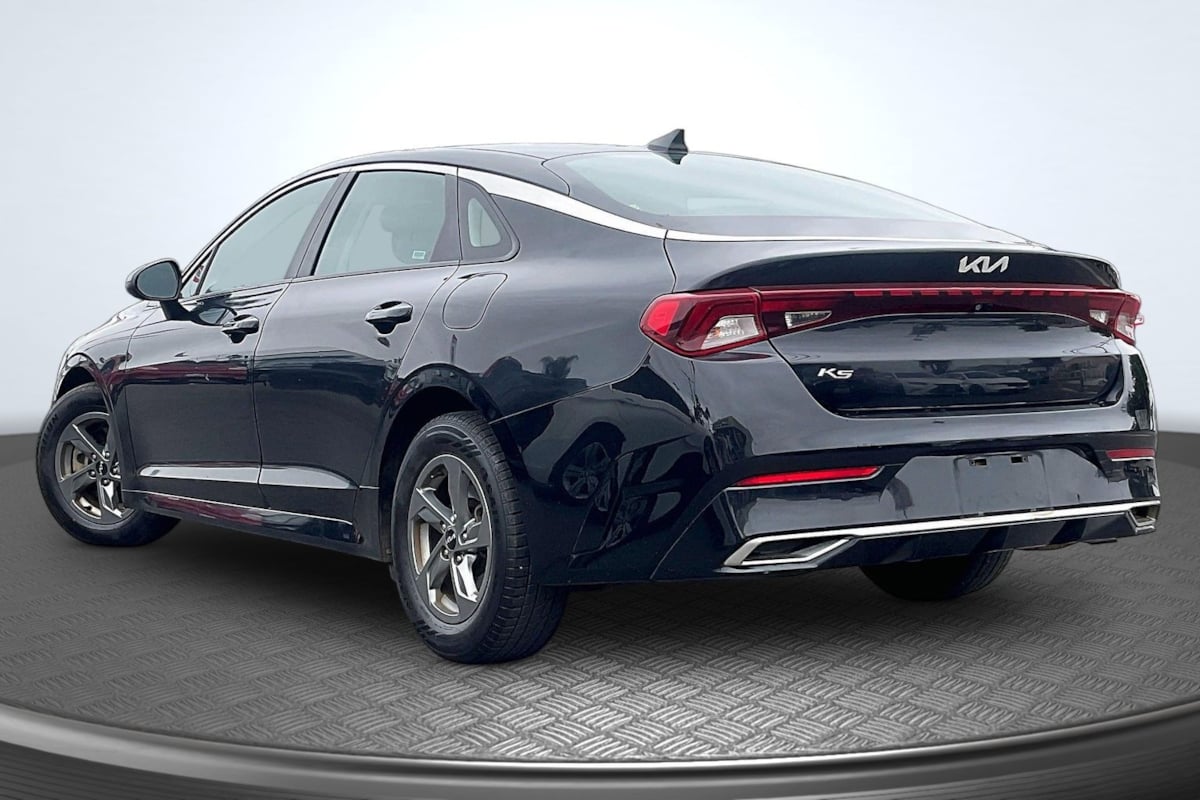 Kia K5 photo 2