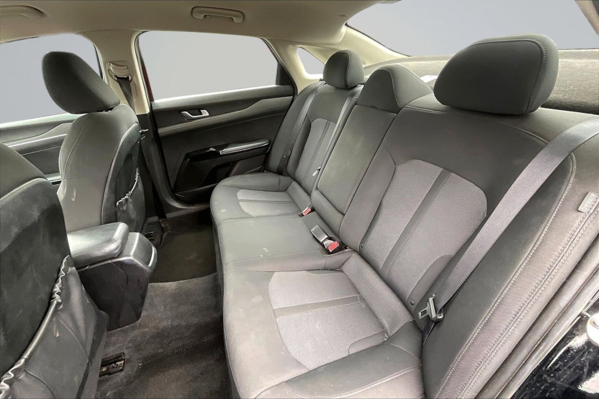 Kia K5 photo 26