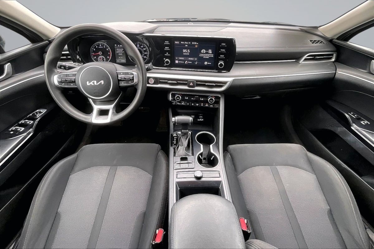 Kia K5 photo 16