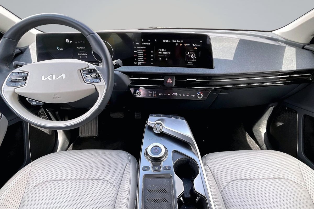 Kia EV6 photo 15