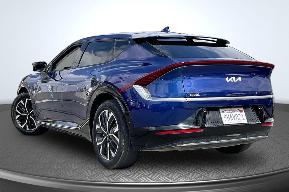 Kia EV6 photo 2