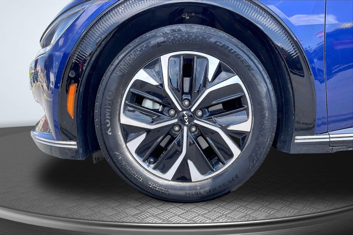 Kia EV6 photo 9