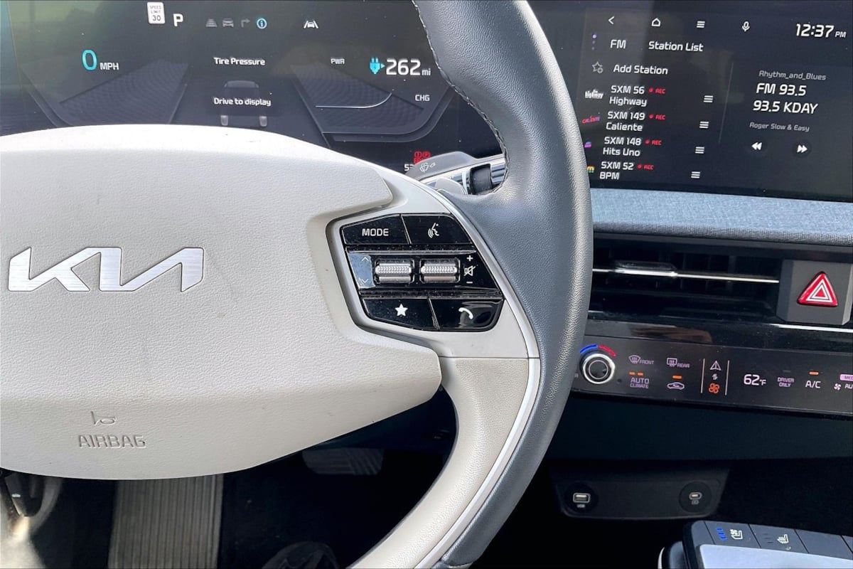 Kia EV6 photo 18