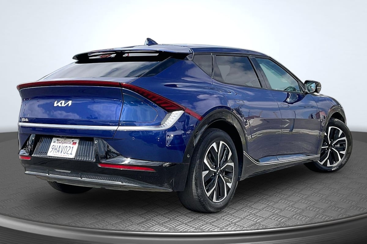 Kia EV6 photo 12