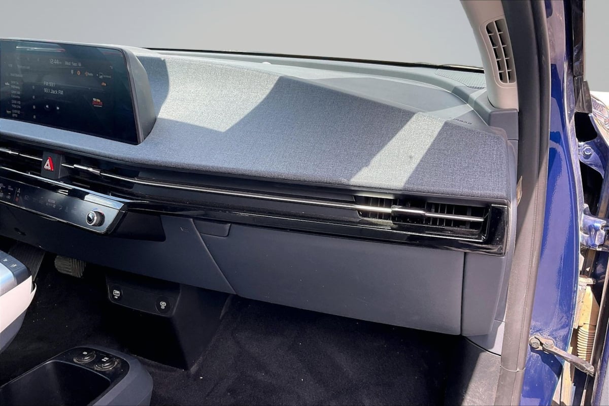 Kia EV6 photo 16