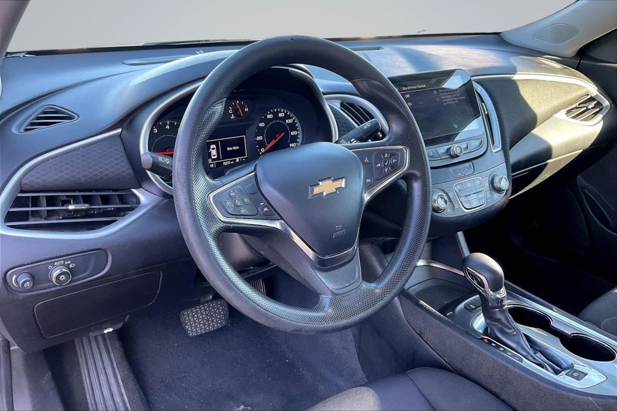 Chevrolet Malibu photo 14