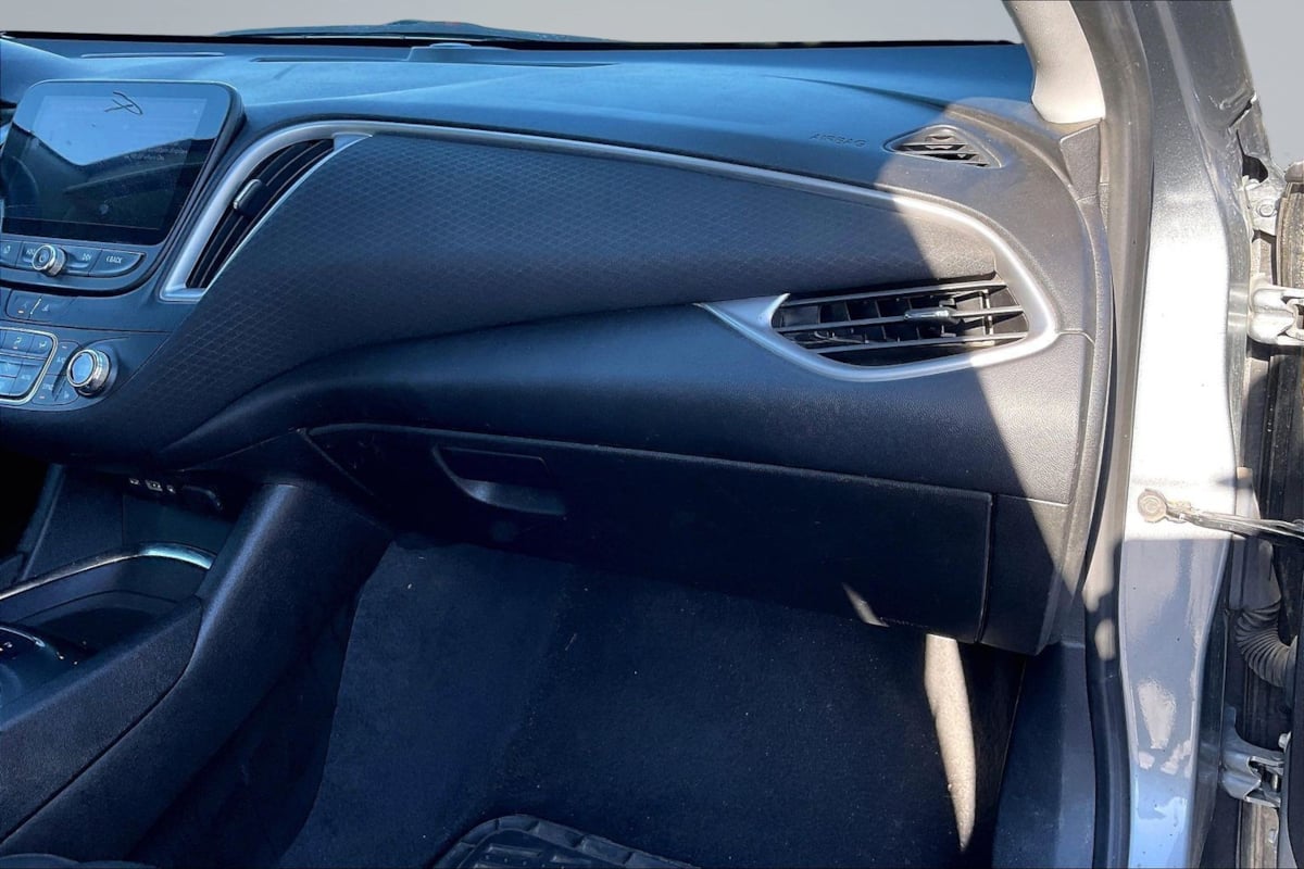 Chevrolet Malibu photo 17