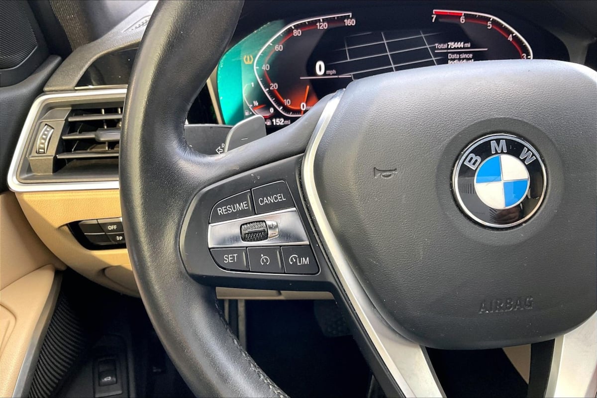 BMW 3 Series photo 18
