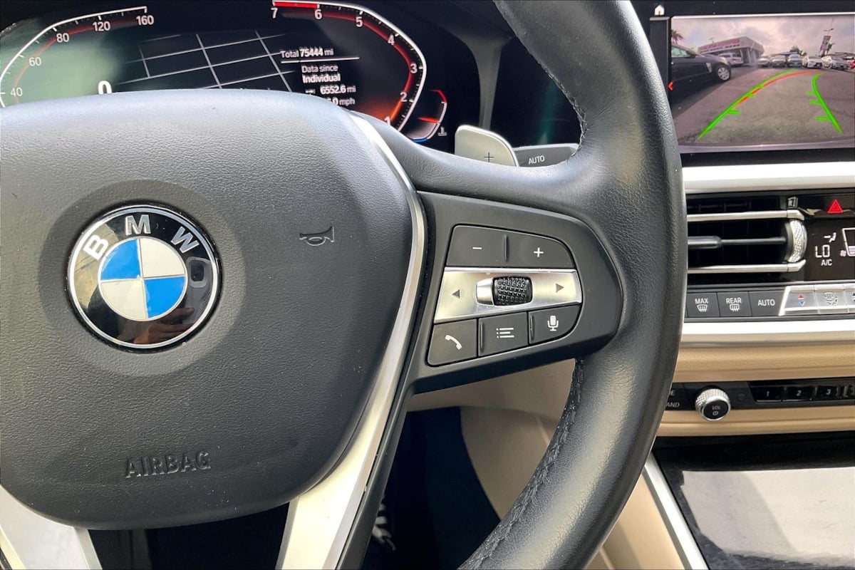 BMW 3 Series photo 19