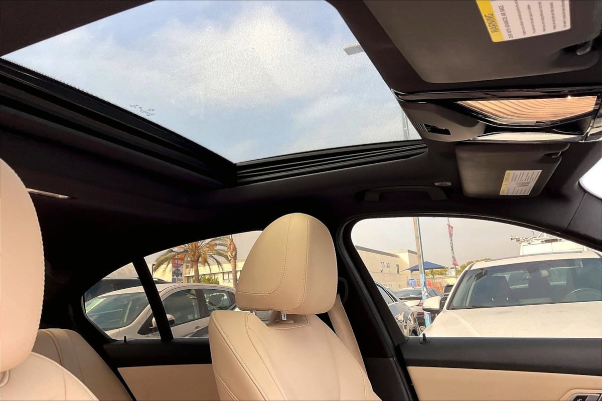 BMW 3 Series photo 22