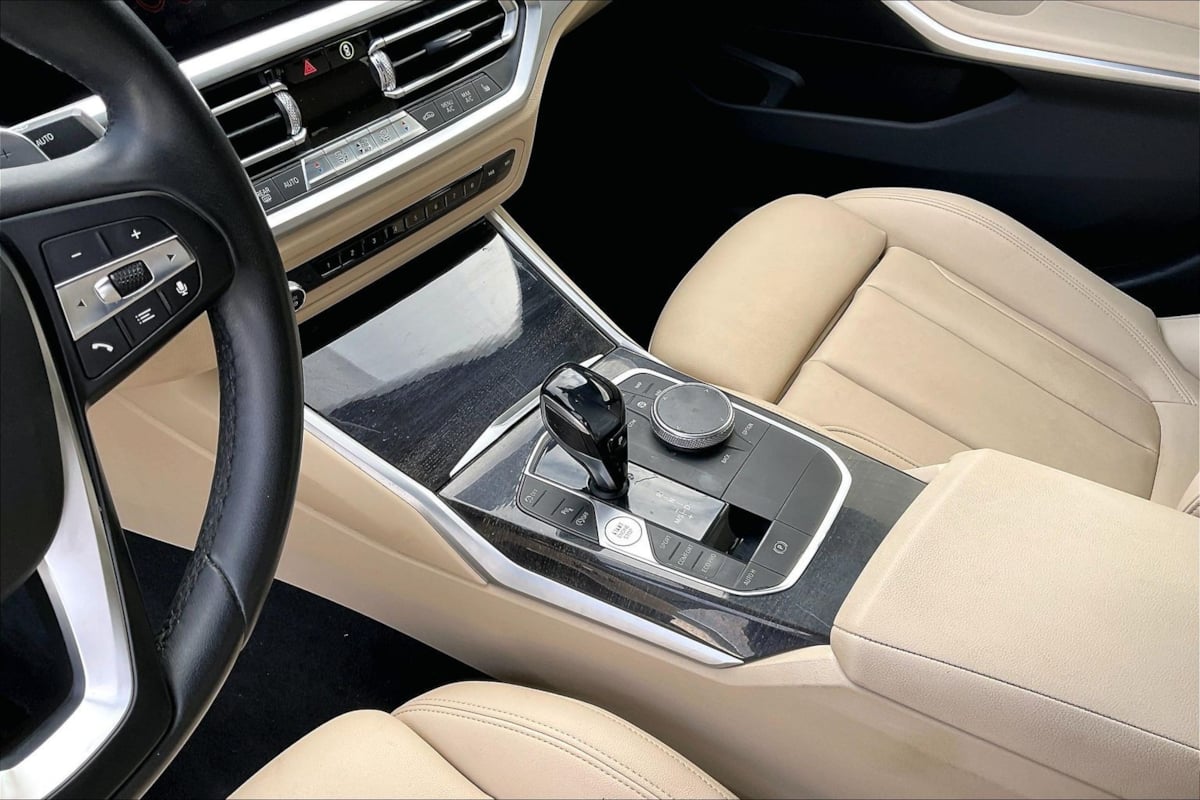 BMW 3 Series photo 15