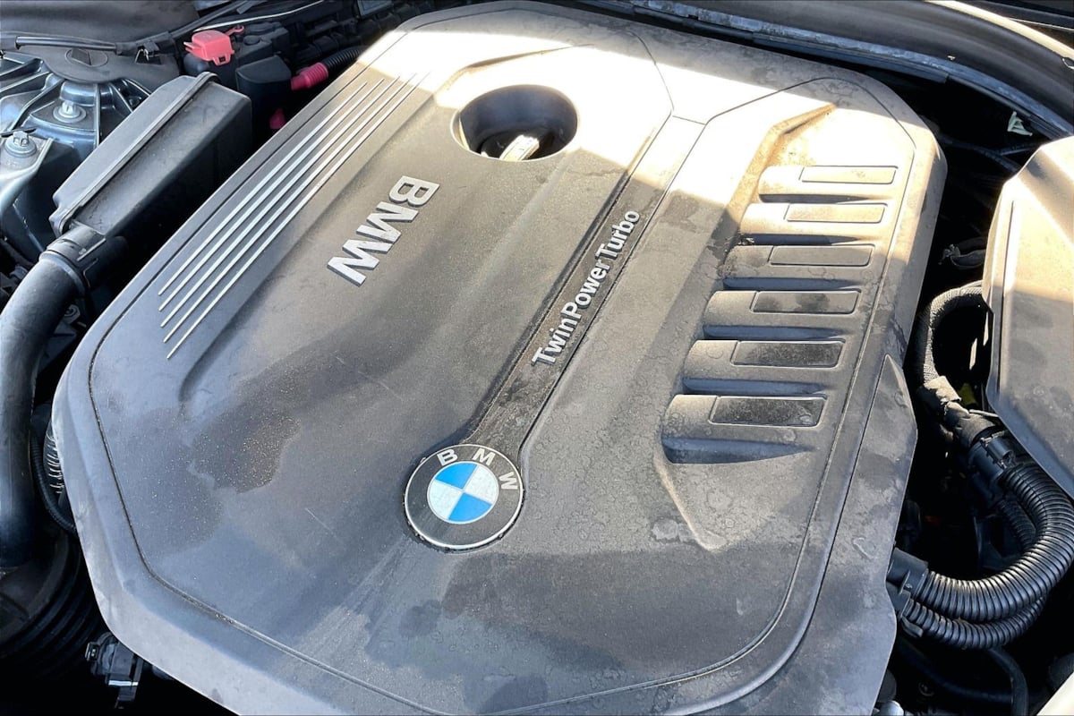 BMW 5 Series photo 32
