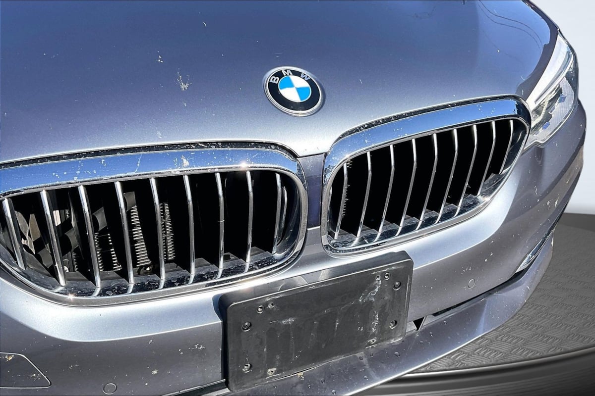 BMW 5 Series photo 28
