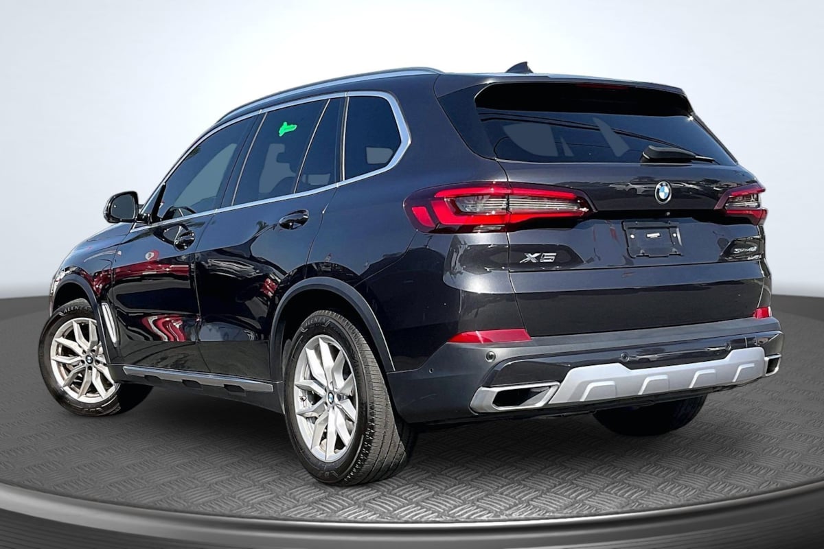 BMW X5 photo 2