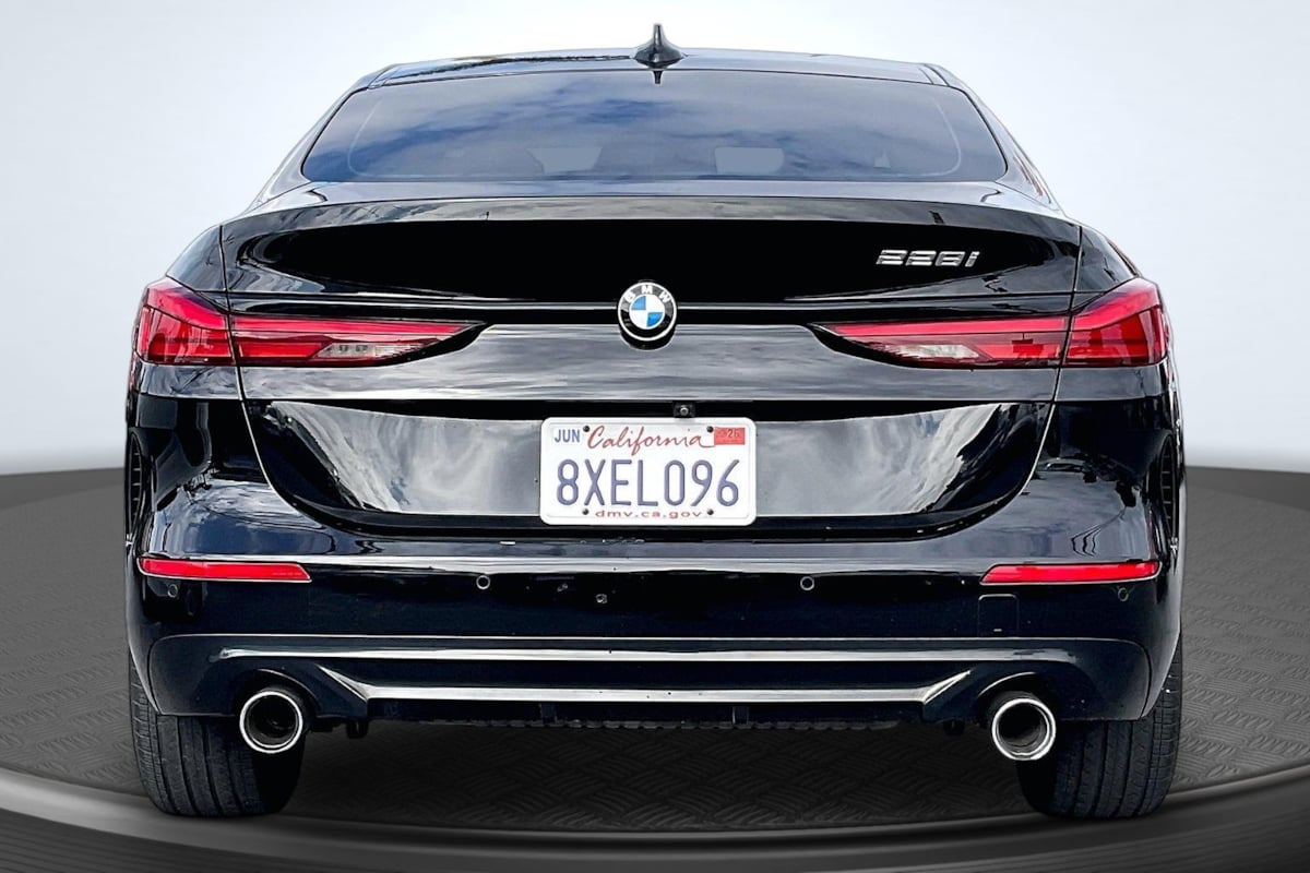 BMW 2 Series photo 4