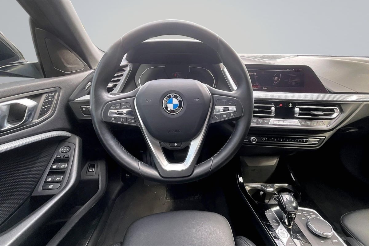 BMW 2 Series photo 5