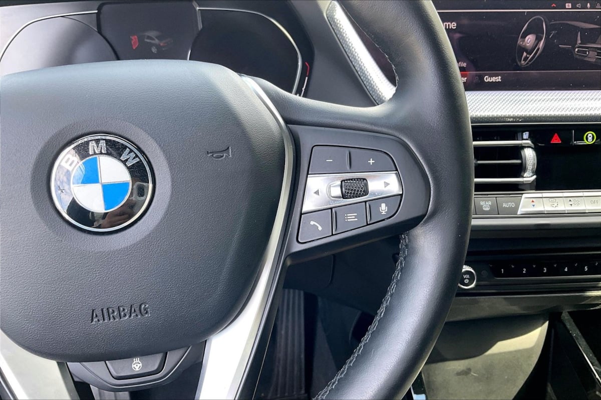 BMW 2 Series photo 19