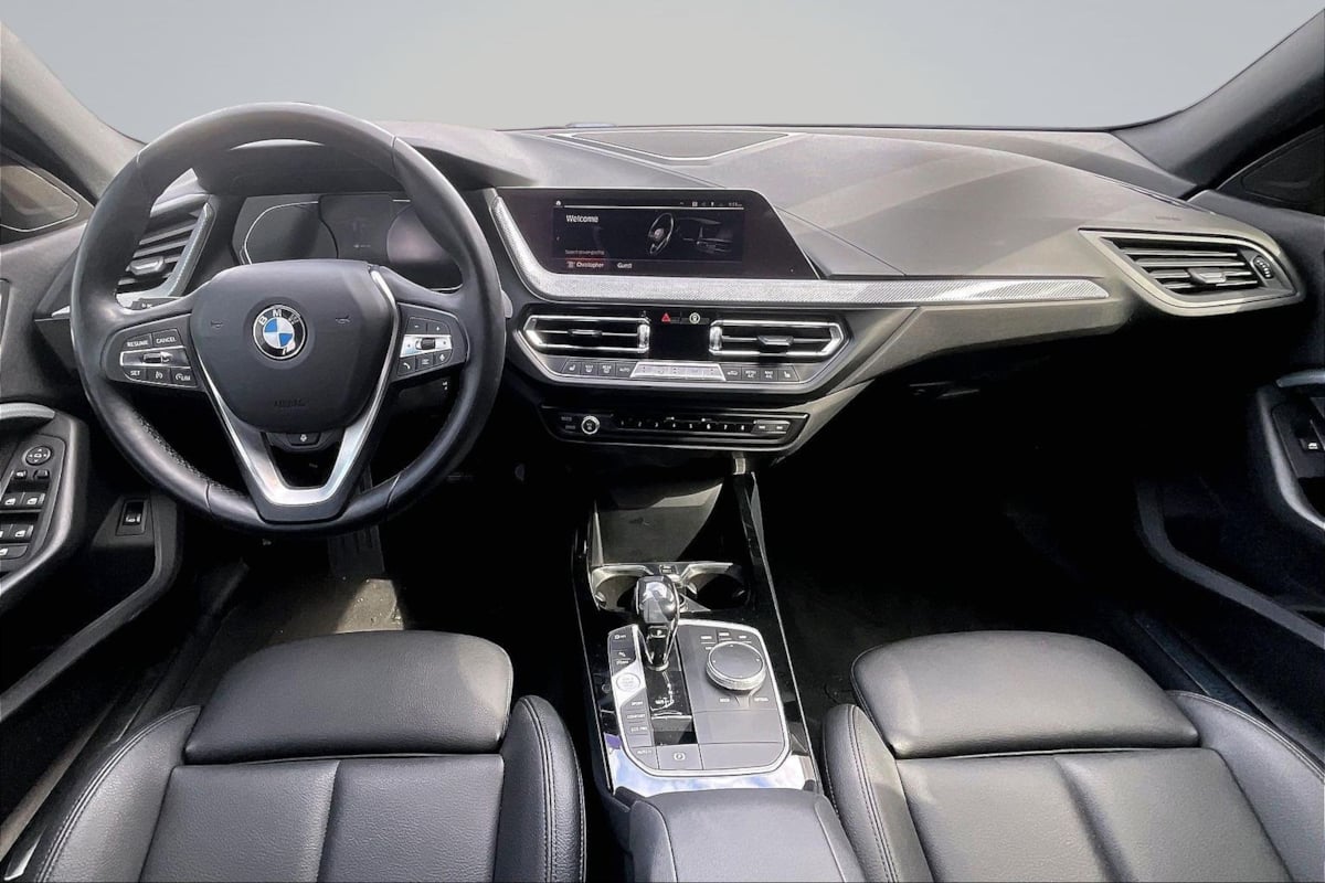 BMW 2 Series photo 16