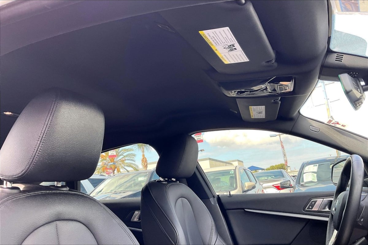 BMW 2 Series photo 22