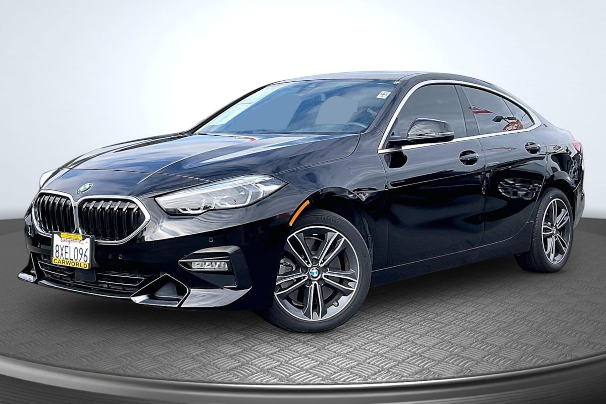 BMW 2 Series photo 12