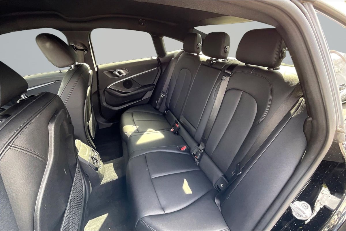 BMW 2 Series photo 26