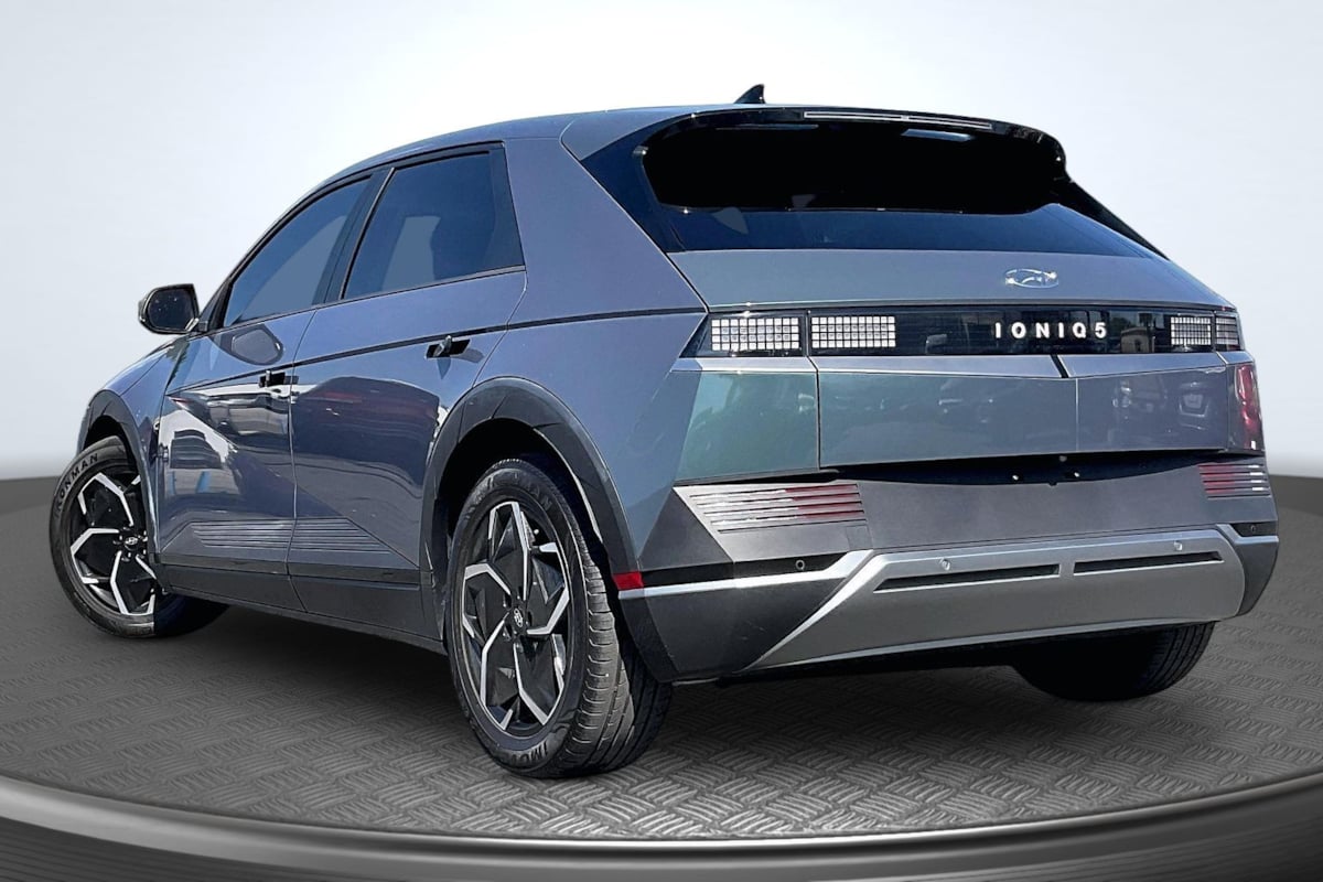 Hyundai Ioniq 5 photo 2