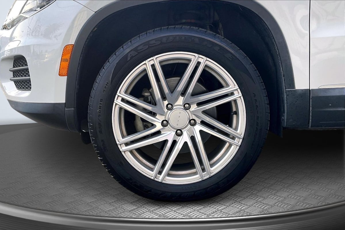 Volkswagen Tiguan photo 9