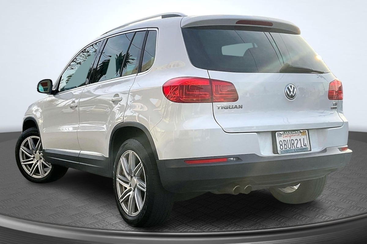 Volkswagen Tiguan photo 2