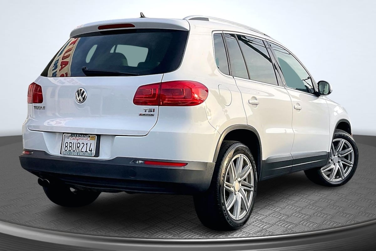 Volkswagen Tiguan photo 13