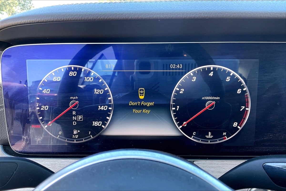 Mercedes-Benz E 450 photo 20