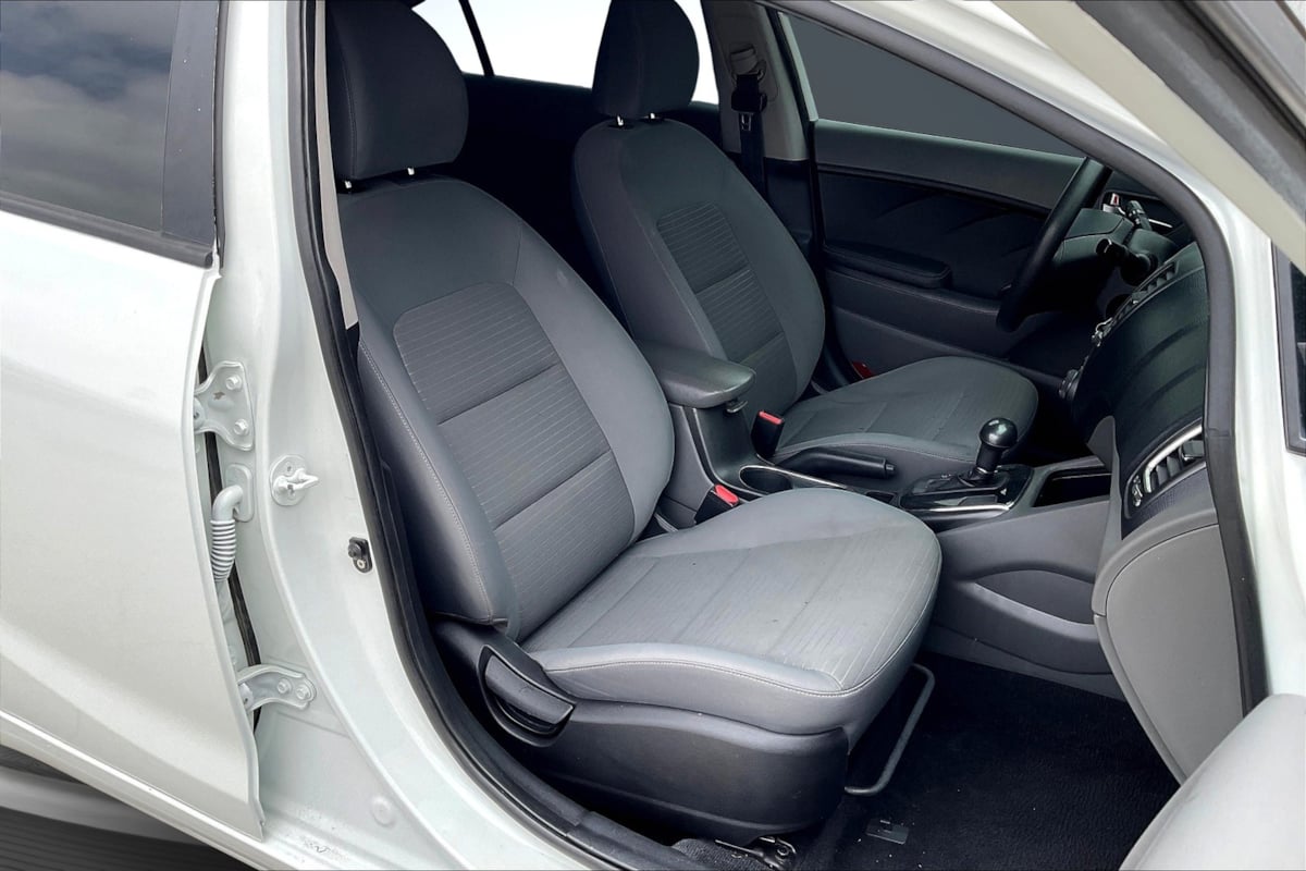 Kia Forte photo 7