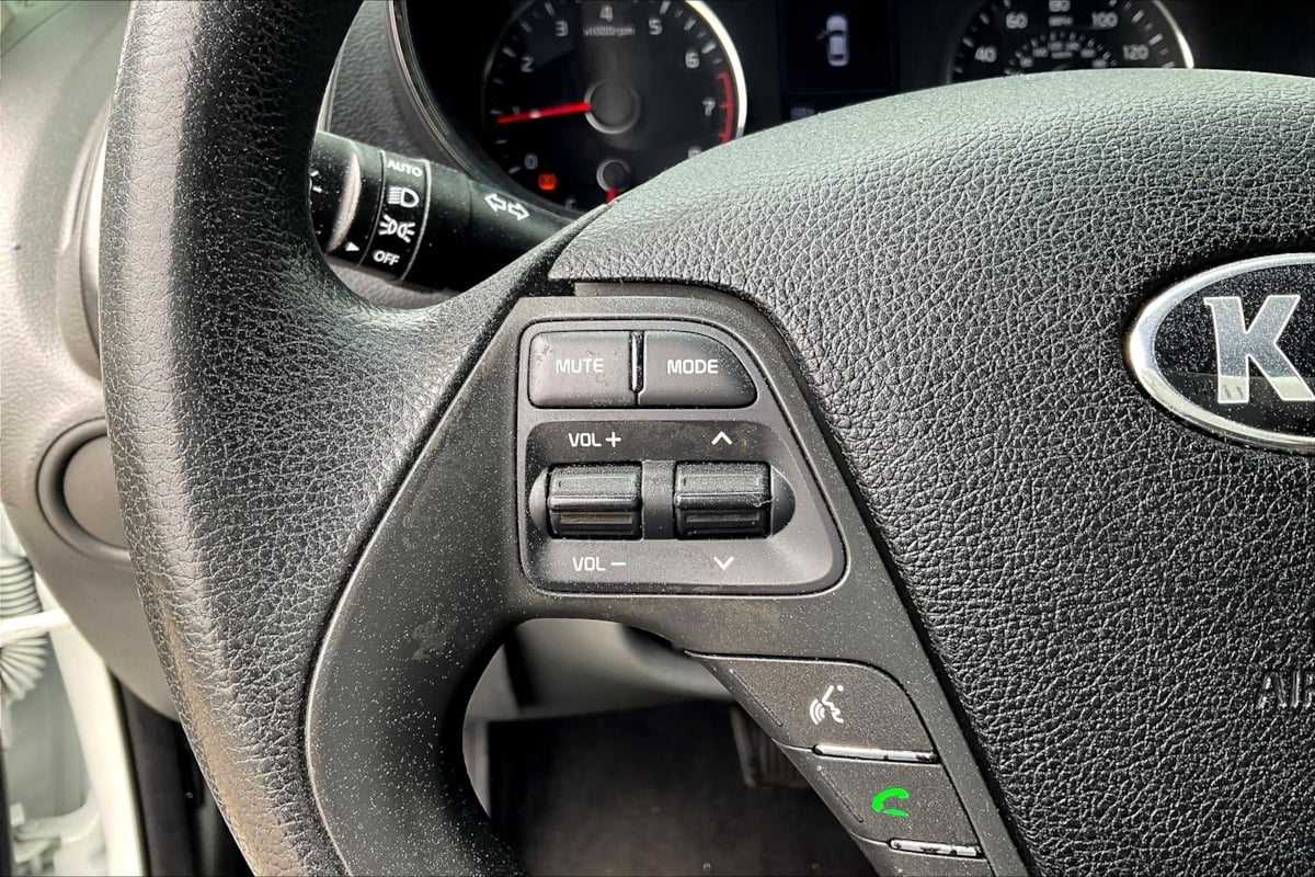 Kia Forte photo 16