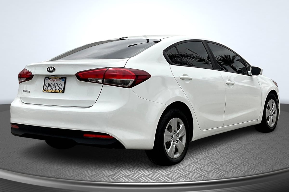Kia Forte photo 11