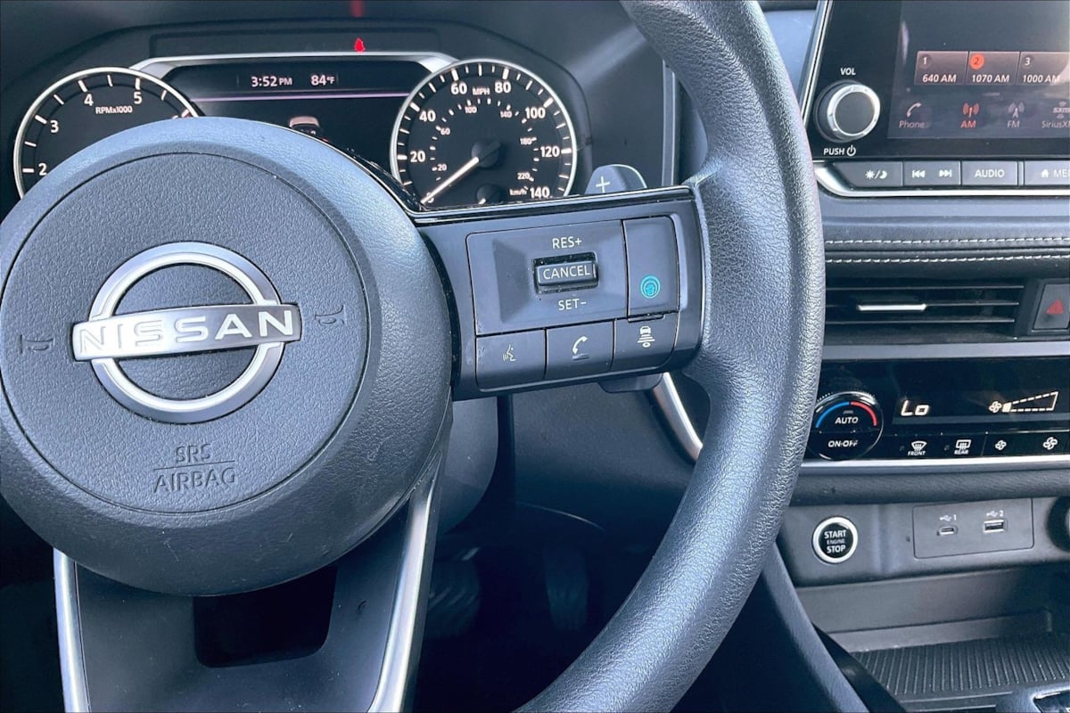 Nissan Rogue photo 19
