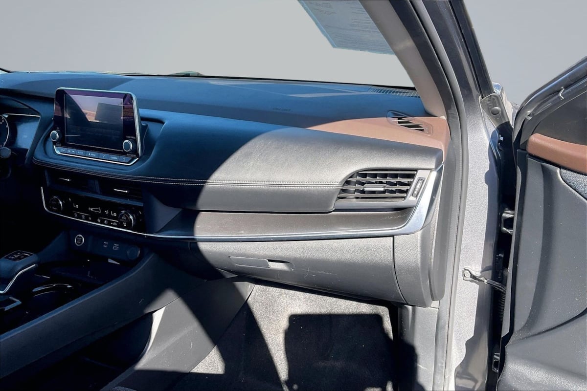 Nissan Rogue photo 17