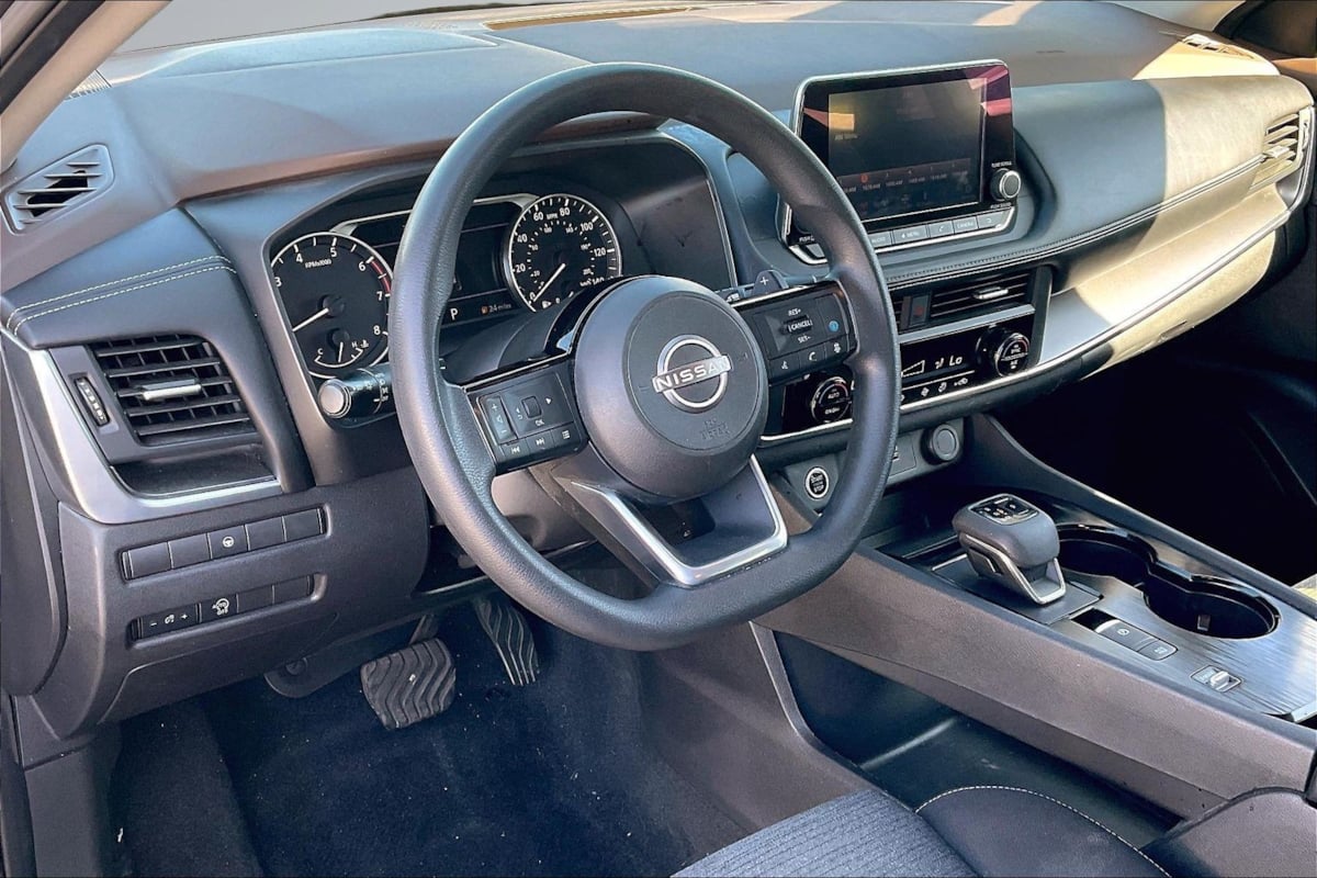 Nissan Rogue photo 14