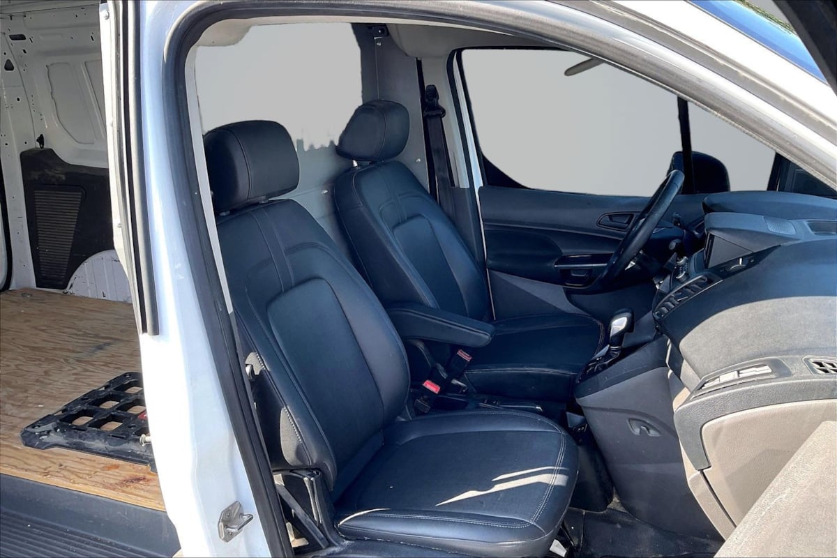 Ford Transit Connect photo 5