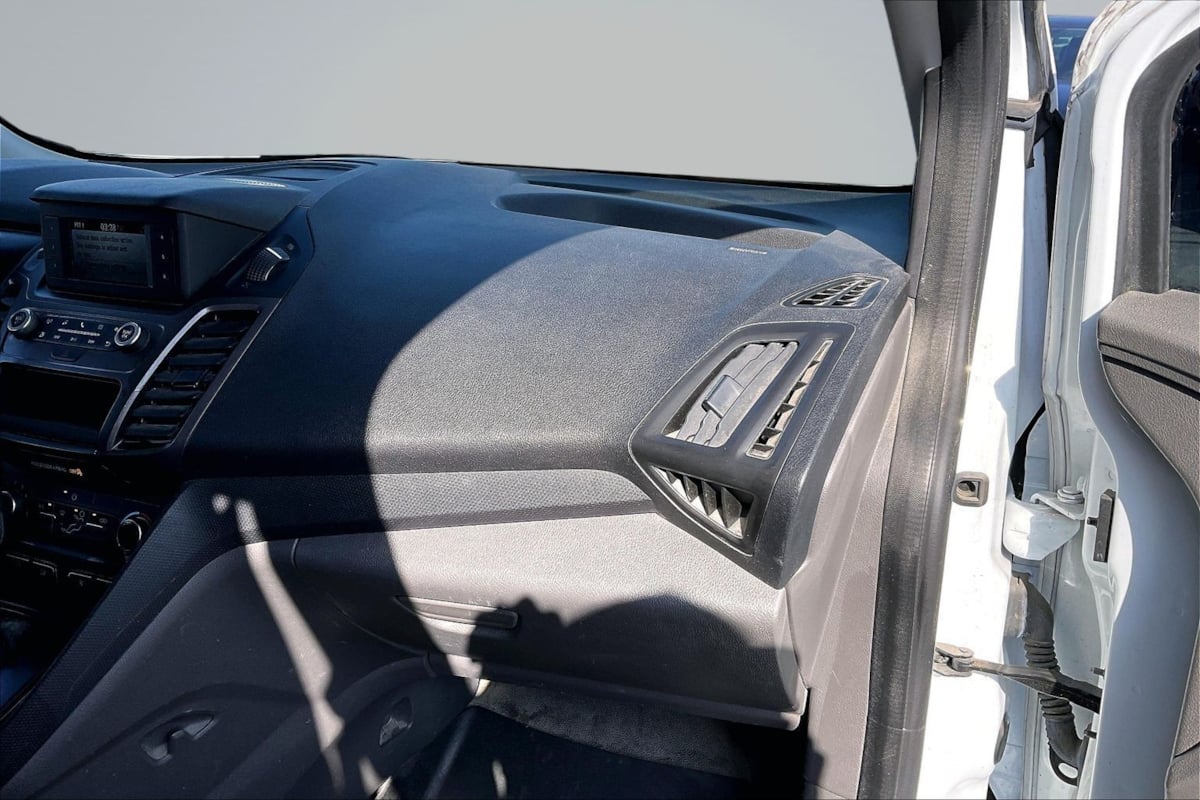 Ford Transit Connect photo 14