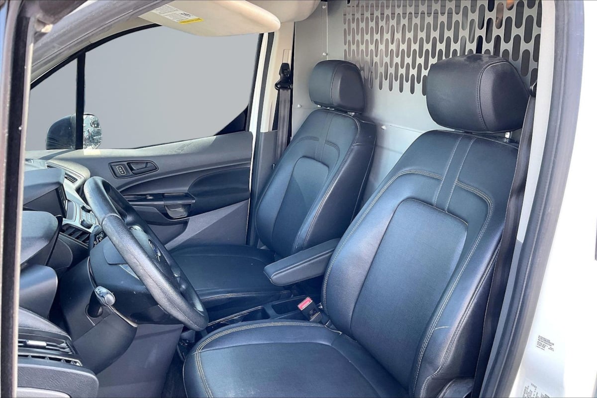 Ford Transit Connect photo 18