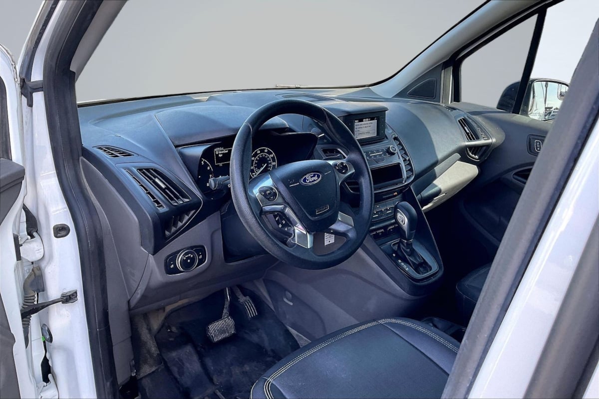 Ford Transit Connect photo 12