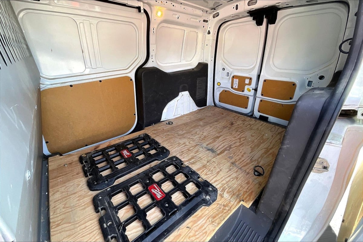 Ford Transit Connect photo 19