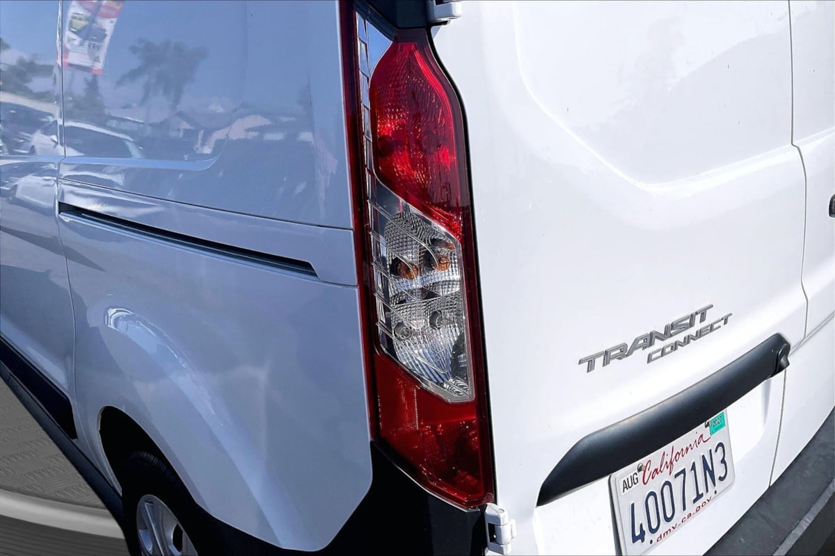 Ford Transit Connect photo 23