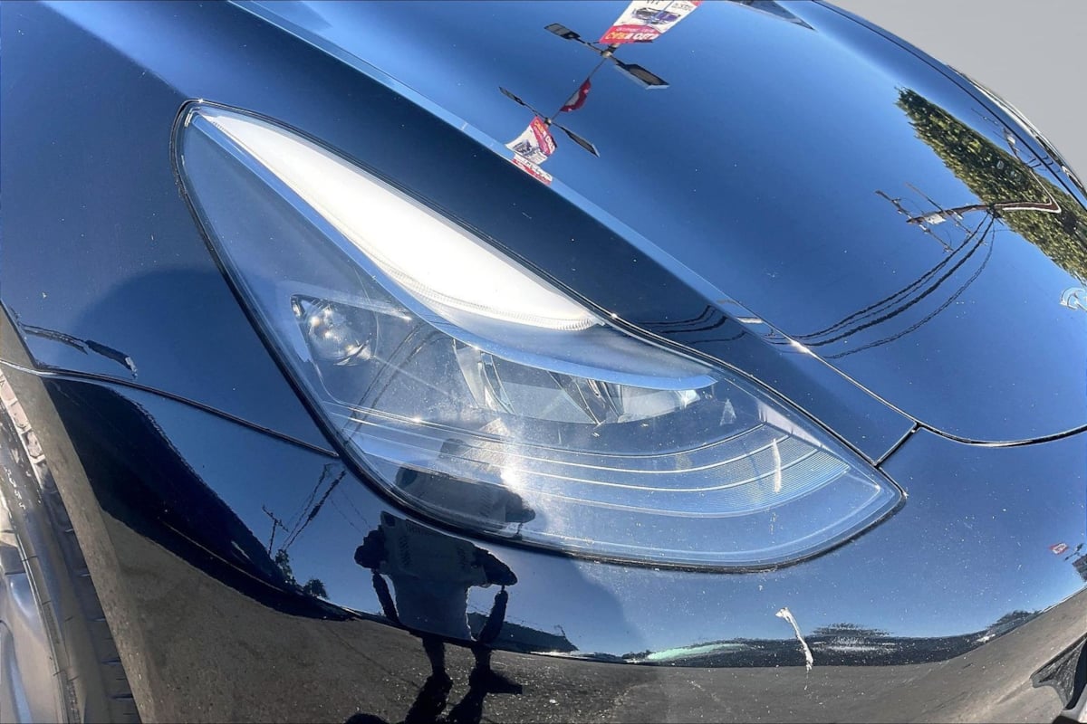 Tesla Model 3 photo 29
