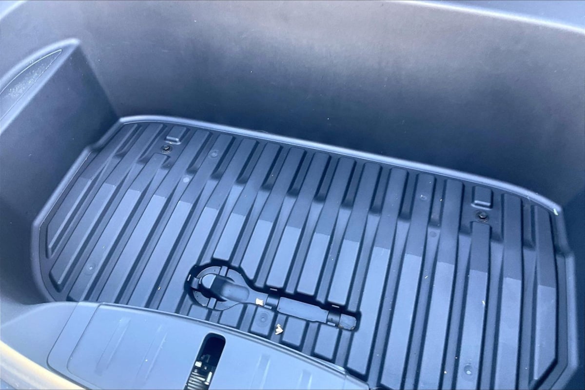 Tesla Model 3 photo 32