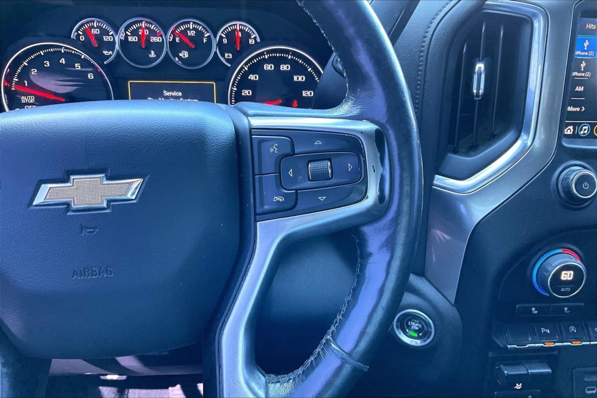 Chevrolet Silverado photo 19