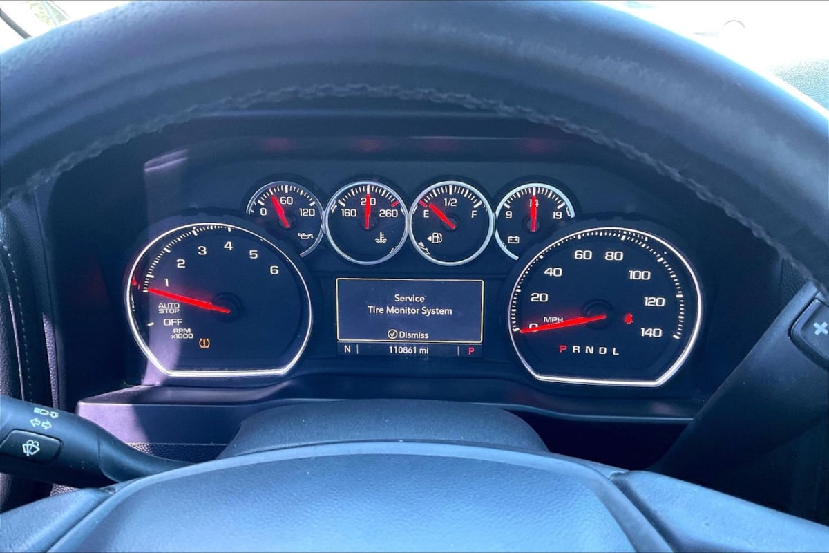 Chevrolet Silverado photo 20