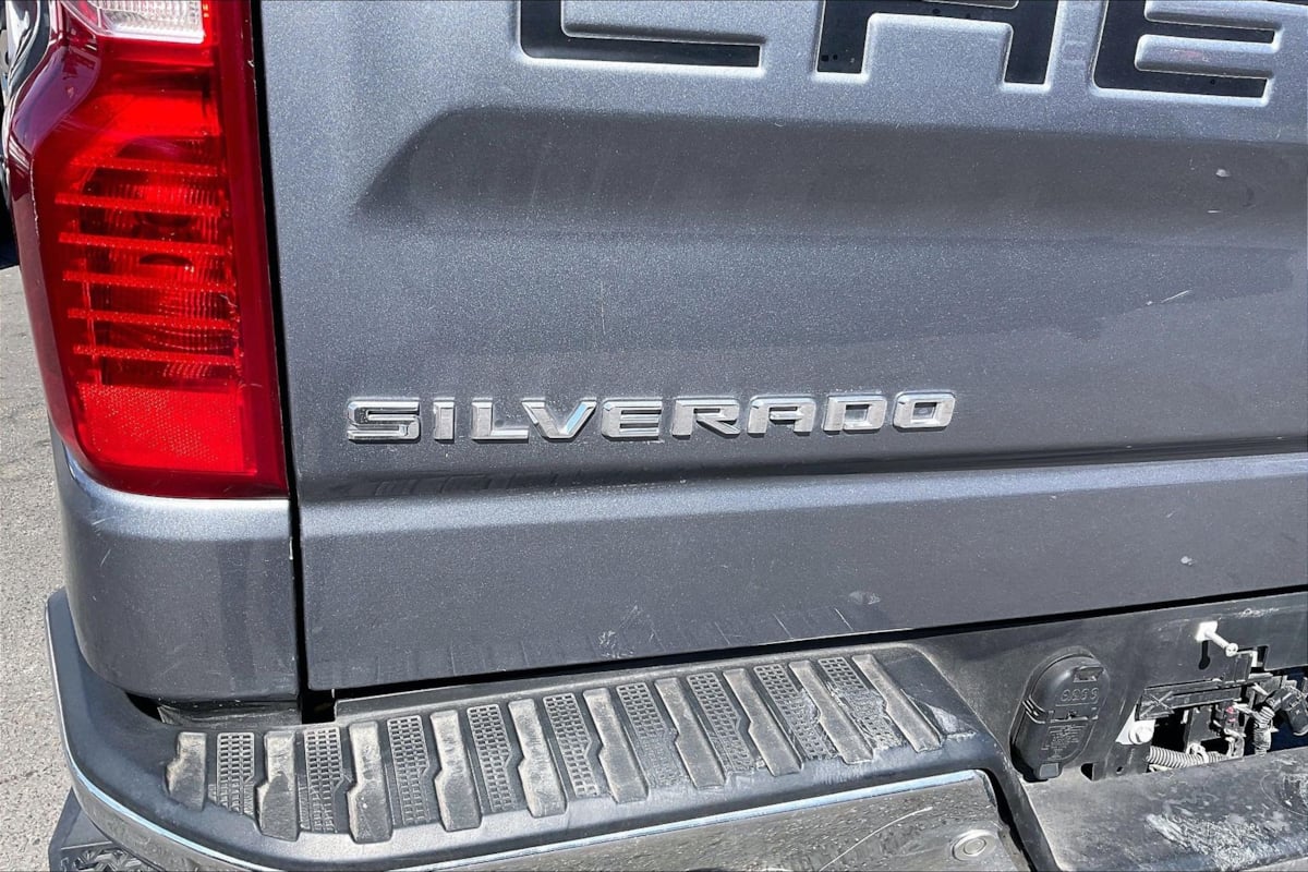 Chevrolet Silverado photo 8