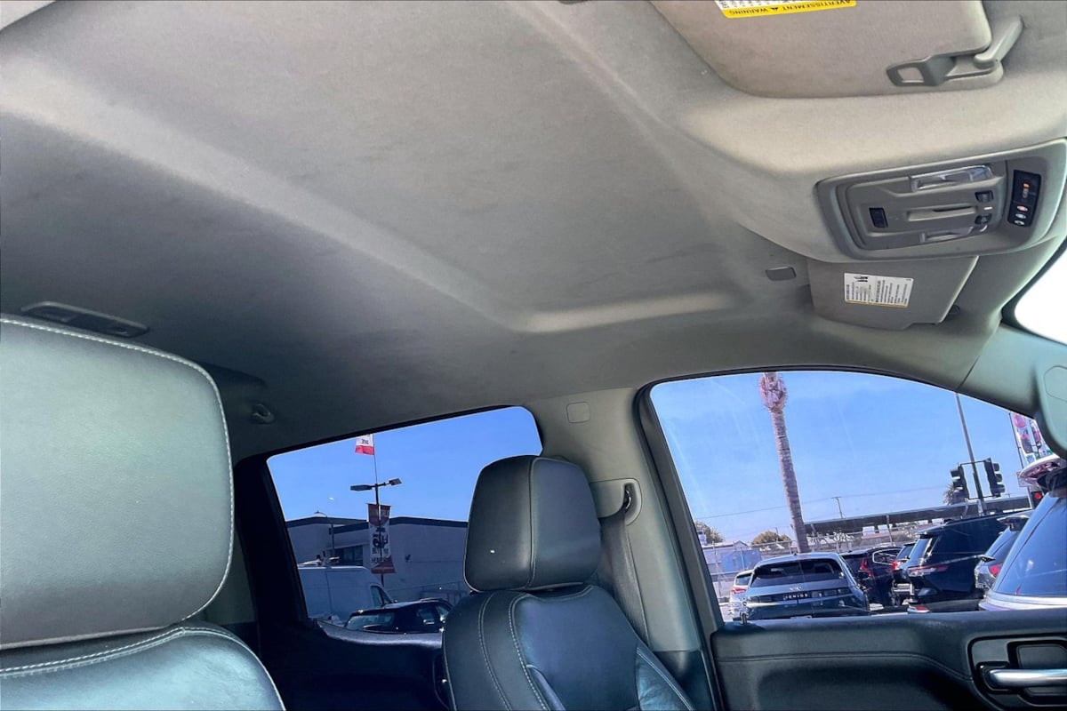Chevrolet Silverado photo 22