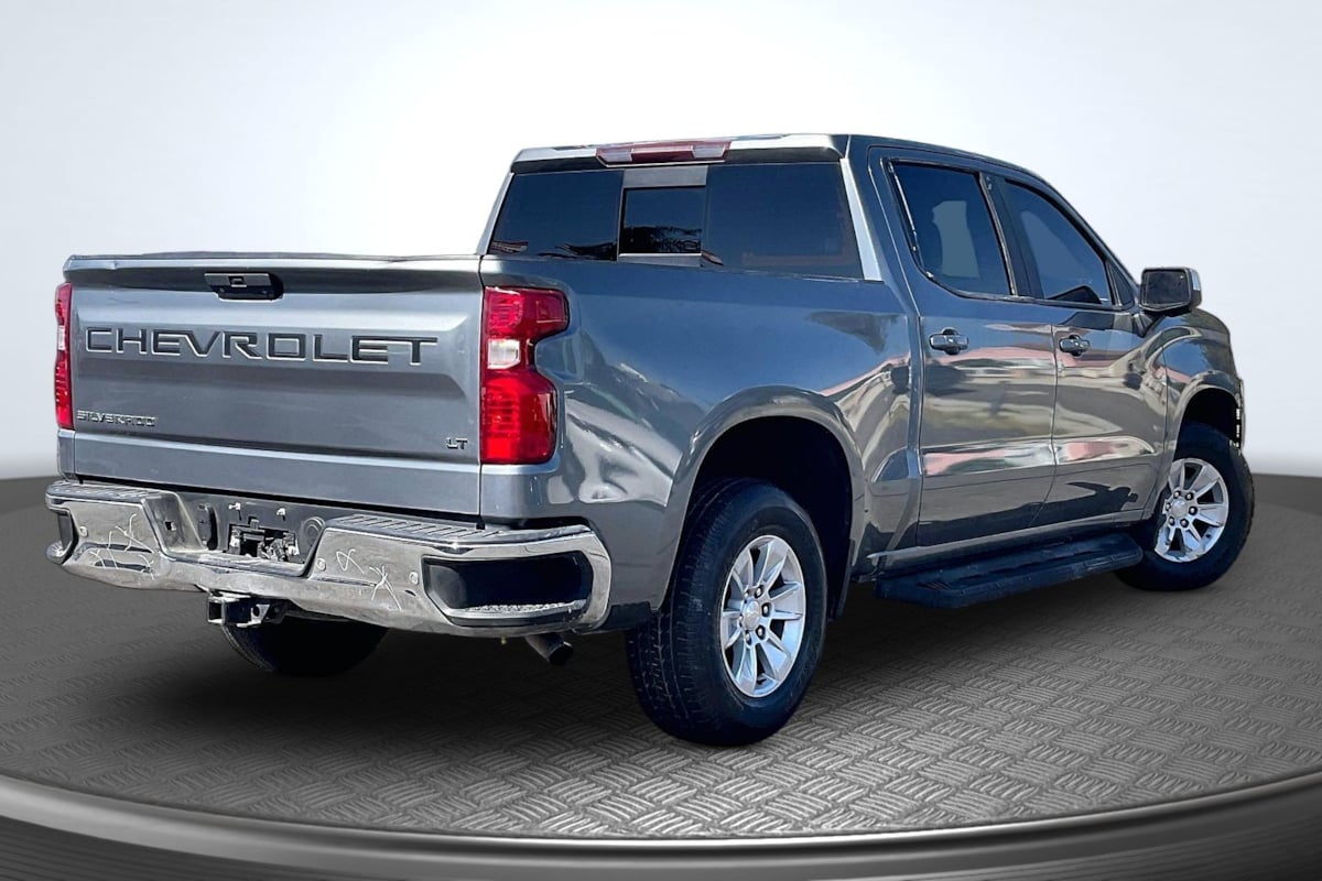 Chevrolet Silverado photo 13